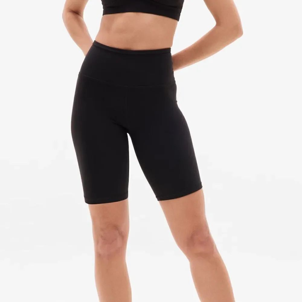 Athleta Ultimate Stash Pocket 9” Short Leggings Size XS